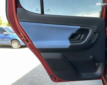 Красный Шкода Фабия, объемом двигателя 1.2 л и пробегом 203 тыс. км за 4755 $, фото 25 на Automoto.ua