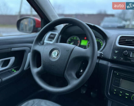 Червоний Шкода Фабія, об'ємом двигуна 1.6 л та пробігом 156 тис. км за 6200 $, фото 44 на Automoto.ua