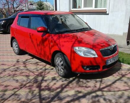 Красный Шкода Фабия, объемом двигателя 1.2 л и пробегом 200 тыс. км за 4000 $, фото 1 на Automoto.ua