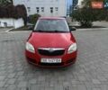Красный Шкода Фабия, объемом двигателя 1.39 л и пробегом 146 тыс. км за 5500 $, фото 1 на Automoto.ua