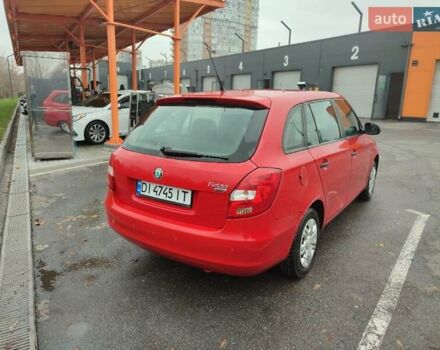 Красный Шкода Фабия, объемом двигателя 1.2 л и пробегом 70 тыс. км за 5500 $, фото 3 на Automoto.ua
