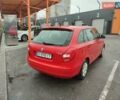 Красный Шкода Фабия, объемом двигателя 1.2 л и пробегом 70 тыс. км за 5500 $, фото 3 на Automoto.ua