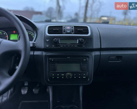 Червоний Шкода Фабія, об'ємом двигуна 1.6 л та пробігом 156 тис. км за 6200 $, фото 28 на Automoto.ua