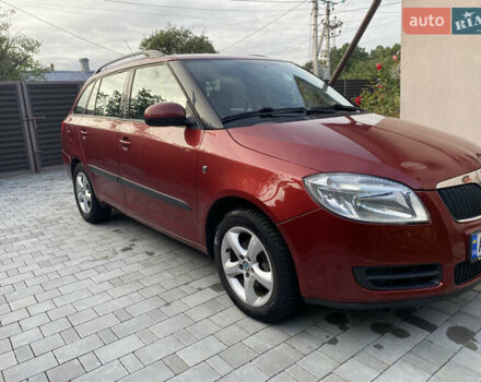 Красный Шкода Фабия, объемом двигателя 1.39 л и пробегом 180 тыс. км за 5000 $, фото 6 на Automoto.ua