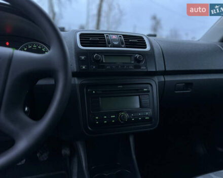 Червоний Шкода Фабія, об'ємом двигуна 1.6 л та пробігом 156 тис. км за 6200 $, фото 27 на Automoto.ua