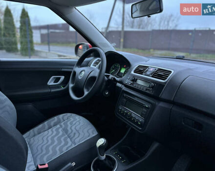 Червоний Шкода Фабія, об'ємом двигуна 1.6 л та пробігом 156 тис. км за 6200 $, фото 38 на Automoto.ua