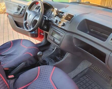 Шкода Фабия 2008 в Черновцах на Automoto.ua Красный Шкода Фабия, объемом двигателя 1.2 л и пробегом 237 тыс. км за 4600 $, фото 10 на Automoto.ua
