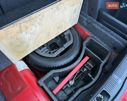 Червоний Шкода Фабія, об'ємом двигуна 1.6 л та пробігом 156 тис. км за 6200 $, фото 51 на Automoto.ua