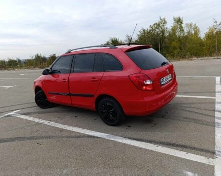 Красный Шкода Фабия, объемом двигателя 1.2 л и пробегом 250 тыс. км за 4300 $, фото 2 на Automoto.ua
