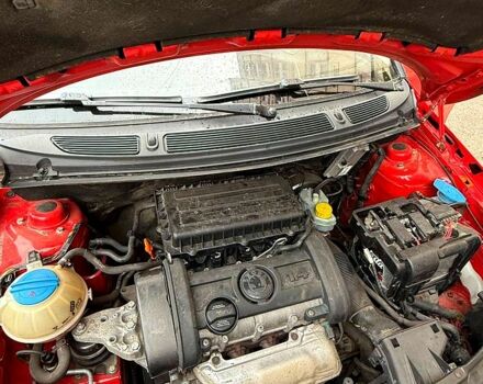 Червоний Шкода Фабія, об'ємом двигуна 1.4 л та пробігом 350 тис. км за 5000 $, фото 3 на Automoto.ua