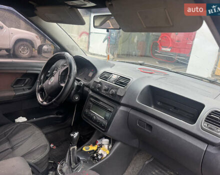 Шкода Фабия 2008 в Ужгороде на Automoto.ua Красный Шкода Фабия, объемом двигателя 1.39 л и пробегом 270 тыс. км за 2999 $, фото 7 на Automoto.ua