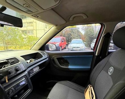 Червоний Шкода Фабія, об'ємом двигуна 1.4 л та пробігом 350 тис. км за 5000 $, фото 5 на Automoto.ua