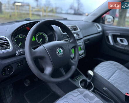 Червоний Шкода Фабія, об'ємом двигуна 1.6 л та пробігом 156 тис. км за 6200 $, фото 20 на Automoto.ua