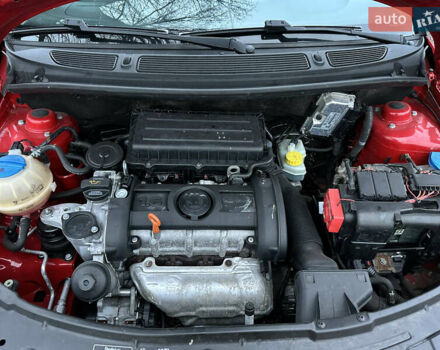 Червоний Шкода Фабія, об'ємом двигуна 1.6 л та пробігом 156 тис. км за 6200 $, фото 53 на Automoto.ua