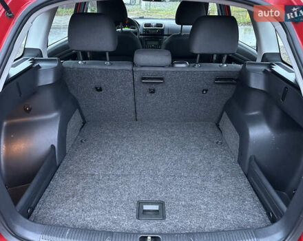 Червоний Шкода Фабія, об'ємом двигуна 1.6 л та пробігом 156 тис. км за 6200 $, фото 48 на Automoto.ua