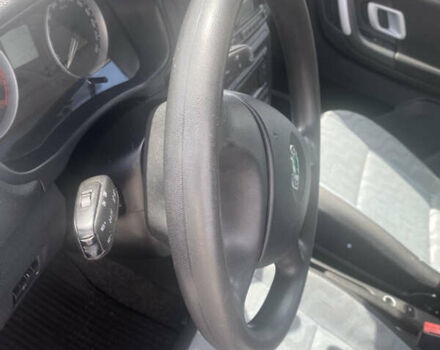 Красный Шкода Фабия, объемом двигателя 1.39 л и пробегом 179 тыс. км за 5700 $, фото 23 на Automoto.ua