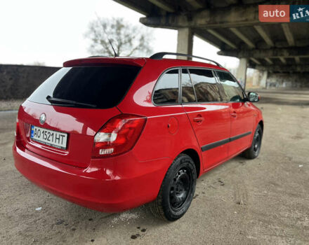 Красный Шкода Фабия, объемом двигателя 1.2 л и пробегом 247 тыс. км за 4199 $, фото 5 на Automoto.ua