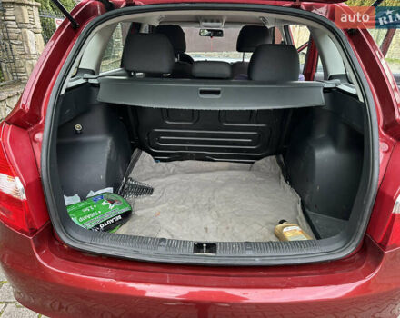 Красный Шкода Фабия, объемом двигателя 1.39 л и пробегом 182 тыс. км за 5500 $, фото 5 на Automoto.ua