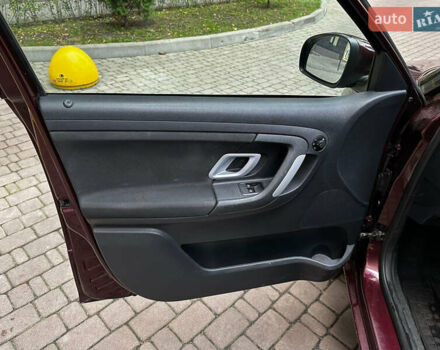 Червоний Шкода Фабія, об'ємом двигуна 1.6 л та пробігом 209 тис. км за 5200 $, фото 21 на Automoto.ua