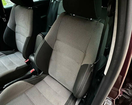 Червоний Шкода Фабія, об'ємом двигуна 1.6 л та пробігом 209 тис. км за 5200 $, фото 17 на Automoto.ua