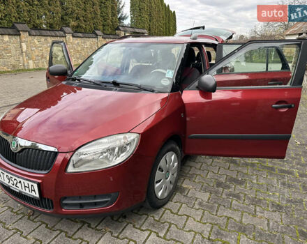 Красный Шкода Фабия, объемом двигателя 1.39 л и пробегом 182 тыс. км за 5500 $, фото 3 на Automoto.ua