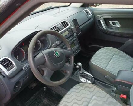 Красный Шкода Фабия, объемом двигателя 1.6 л и пробегом 184 тыс. км за 6200 $, фото 8 на Automoto.ua