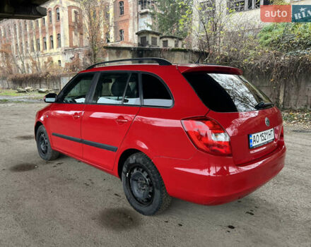 Красный Шкода Фабия, объемом двигателя 1.2 л и пробегом 247 тыс. км за 4199 $, фото 4 на Automoto.ua