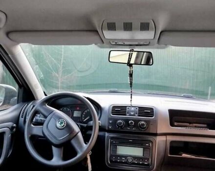 Червоний Шкода Фабія, об'ємом двигуна 1.4 л та пробігом 159 тис. км за 4950 $, фото 4 на Automoto.ua