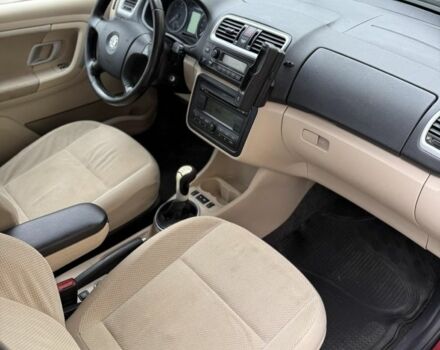 Шкода Фабия 2010 в Пустомытах на Automoto.ua Красный Шкода Фабия, объемом двигателя 1.9 л и пробегом 345 тыс. км за 1900 $, фото 5 на Automoto.ua