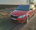 Красный Шкода Фабия, объемом двигателя 1.6 л и пробегом 205 тыс. км за 5000 $, фото 1 на Automoto.ua