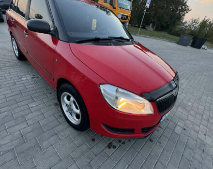 Красный Шкода Фабия, объемом двигателя 1.6 л и пробегом 330 тыс. км за 5400 $, фото 8 на Automoto.ua