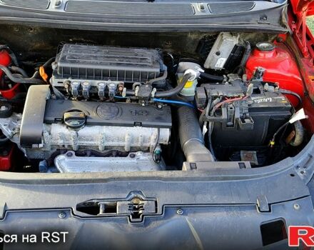 Шкода Фабия 2010 в Каменское - Днепродзержинск на Automoto.ua Красный Шкода Фабия, объемом двигателя 1.4 л и пробегом 235 тыс. км за 4100 $, фото 5 на Automoto.ua