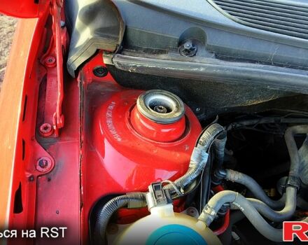 Шкода Фабия 2010 в Каменское - Днепродзержинск на Automoto.ua Красный Шкода Фабия, объемом двигателя 1.4 л и пробегом 235 тыс. км за 4100 $, фото 6 на Automoto.ua