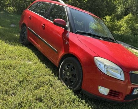 Красный Шкода Фабия, объемом двигателя 1.4 л и пробегом 324 тыс. км за 5200 $, фото 2 на Automoto.ua