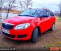 Красный Шкода Фабия, объемом двигателя 1.6 л и пробегом 200 тыс. км за 5200 $, фото 1 на Automoto.ua