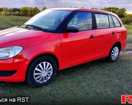 Шкода Фабия 2010 в Каменское - Днепродзержинск на Automoto.ua Красный Шкода Фабия, объемом двигателя 1.4 л и пробегом 235 тыс. км за 4100 $, фото 2 на Automoto.ua