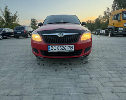 Красный Шкода Фабия, объемом двигателя 1.6 л и пробегом 330 тыс. км за 5400 $, фото 9 на Automoto.ua