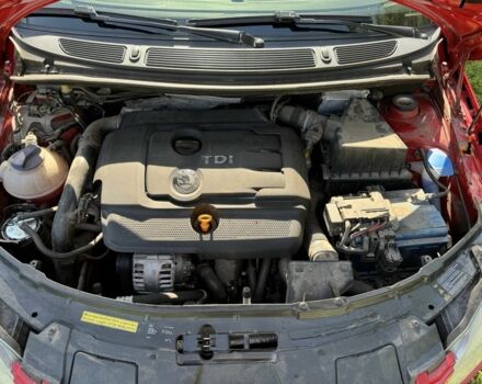 Красный Шкода Фабия, объемом двигателя 1.4 л и пробегом 324 тыс. км за 5200 $, фото 10 на Automoto.ua