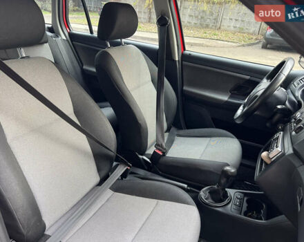 Червоний Шкода Фабія, об'ємом двигуна 1.39 л та пробігом 233 тис. км за 3550 $, фото 28 на Automoto.ua