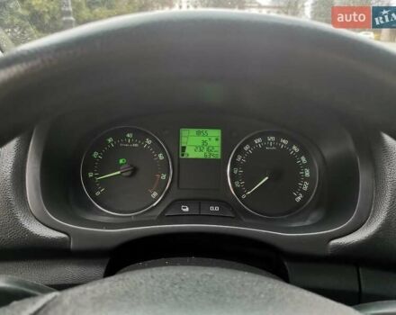 Красный Шкода Фабия, объемом двигателя 1.4 л и пробегом 232 тыс. км за 4699 $, фото 9 на Automoto.ua