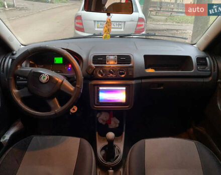 Червоний Шкода Фабія, об'ємом двигуна 1.6 л та пробігом 204 тис. км за 5500 $, фото 8 на Automoto.ua