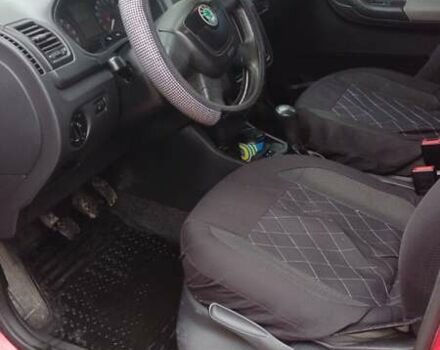 Червоний Шкода Фабія, об'ємом двигуна 1.6 л та пробігом 200 тис. км за 5100 $, фото 12 на Automoto.ua