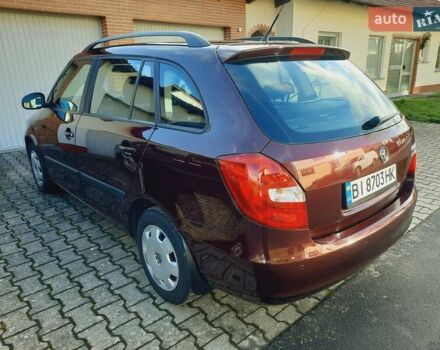 Красный Шкода Фабия, объемом двигателя 1.2 л и пробегом 176 тыс. км за 6000 $, фото 6 на Automoto.ua