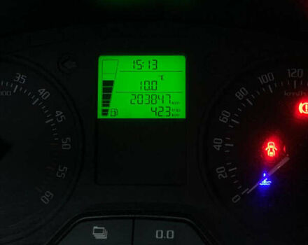 Червоний Шкода Фабія, об'ємом двигуна 1.6 л та пробігом 204 тис. км за 5500 $, фото 10 на Automoto.ua