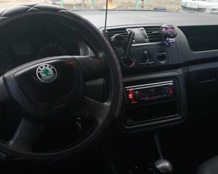 Червоний Шкода Фабія, об'ємом двигуна 1.6 л та пробігом 200 тис. км за 5100 $, фото 11 на Automoto.ua