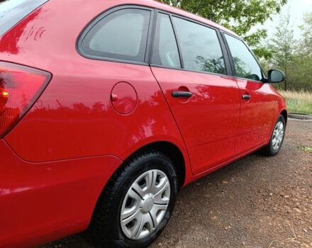 Красный Шкода Фабия, объемом двигателя 1.6 л и пробегом 217 тыс. км за 5200 $, фото 3 на Automoto.ua
