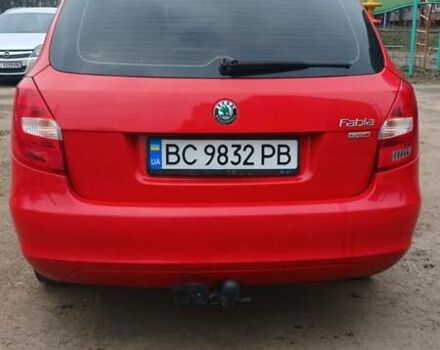 Червоний Шкода Фабія, об'ємом двигуна 1.6 л та пробігом 200 тис. км за 5100 $, фото 3 на Automoto.ua