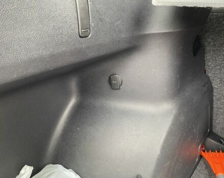 Червоний Шкода Фабія, об'ємом двигуна 1.6 л та пробігом 215 тис. км за 4300 $, фото 13 на Automoto.ua