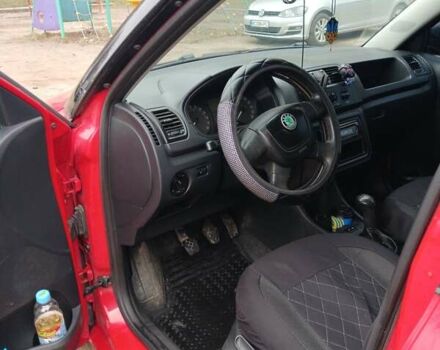 Червоний Шкода Фабія, об'ємом двигуна 1.6 л та пробігом 200 тис. км за 5100 $, фото 8 на Automoto.ua