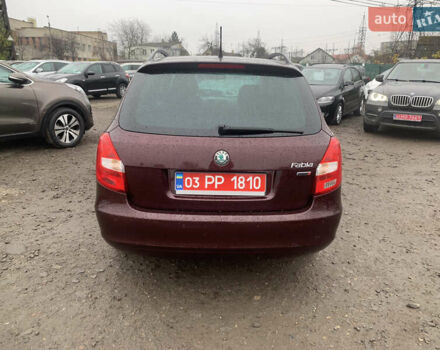 Красный Шкода Фабия, объемом двигателя 1.2 л и пробегом 222 тыс. км за 7800 $, фото 3 на Automoto.ua